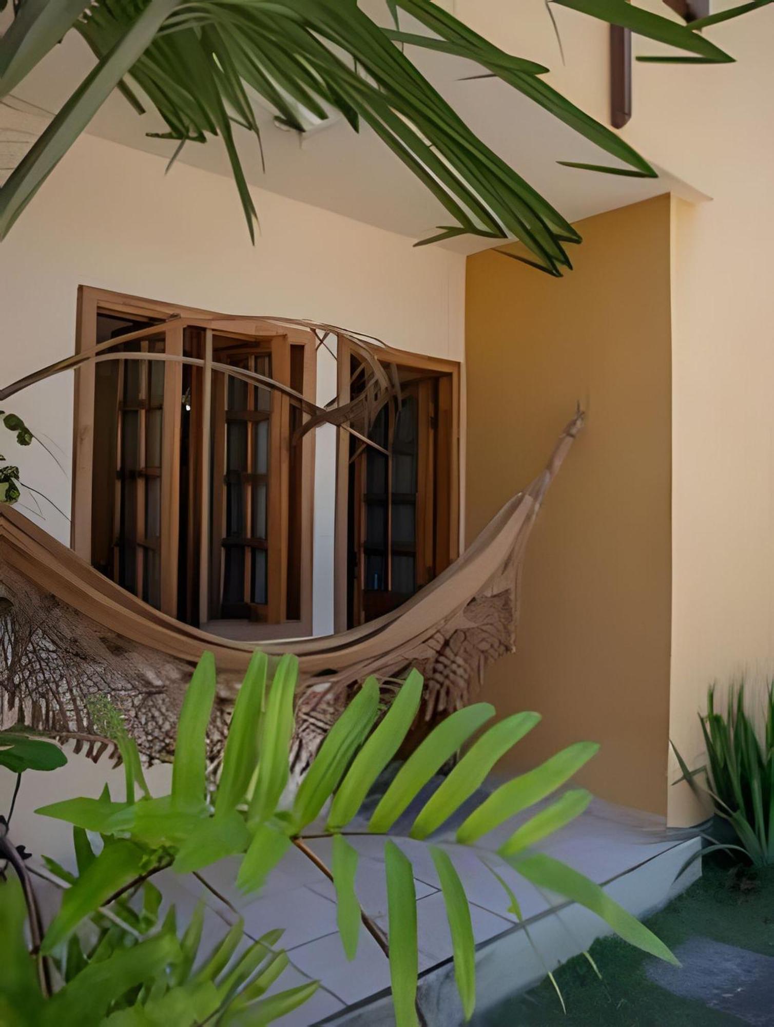 Em Frente A Praia De Taperapuan; Piscina; 1 Quarto; Wifi 300 Mbs; Estacionamento Gratuito 1 Veiculo بورتو سيغورو المظهر الخارجي الصورة
